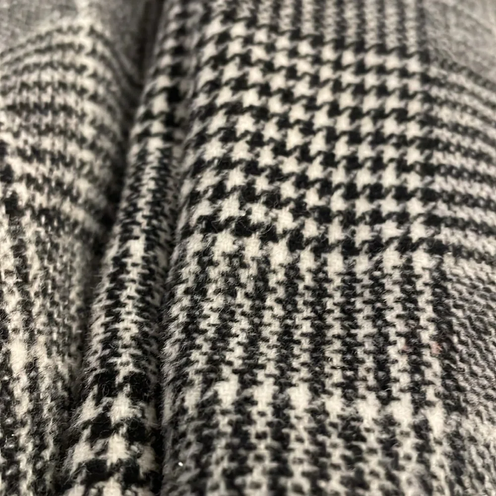 Cupcakes and cashmere plaid flannel blazer, size 4 - Picture 5 of 5